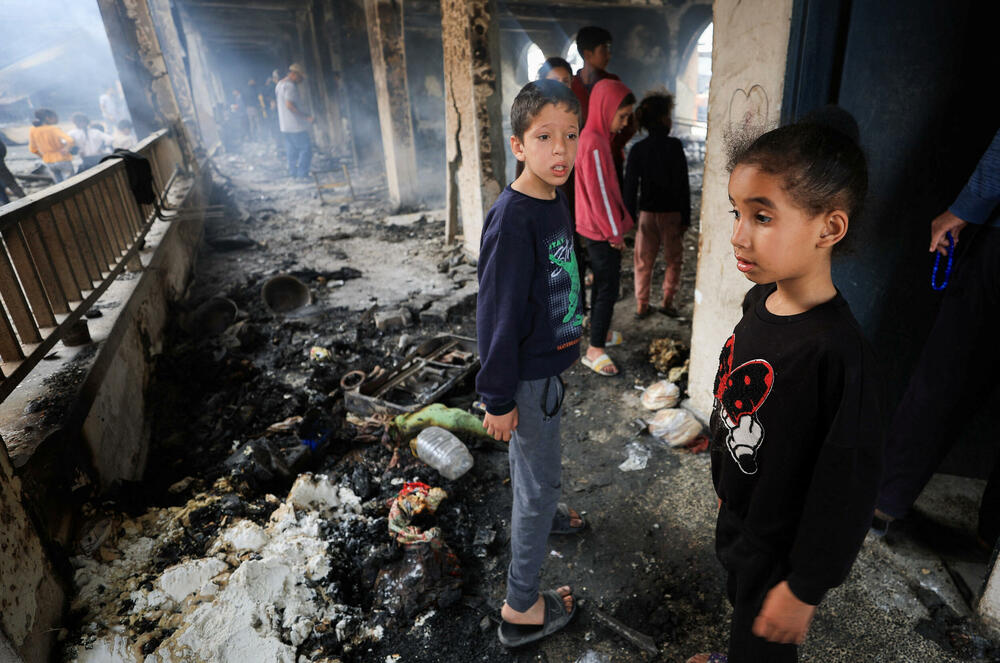 <p>Ministri spoljnih poslova Njemačke, Francuske i Velike Britanije su zajednički pozvali Izrael da se pridržava međunarodnog prava i dozvoli nesmetan prolaz humanitarne pomoći u Gazu</p>