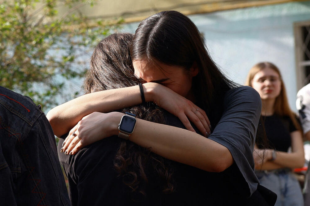 <p>Više dronova, balističkih i vođenih raketa pogodili su ukrajinsku prijestonicu u ranim jutarnjim časovima</p>