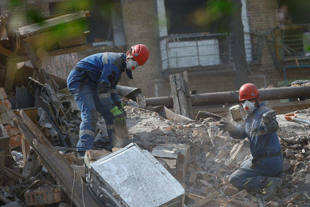 <p>Više dronova, balističkih i vođenih raketa pogodili su ukrajinsku prijestonicu u ranim jutarnjim časovima</p>