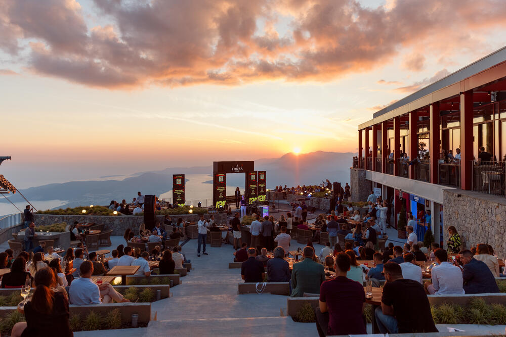 <p>Recognition for vision, leadership and results achieved</p>