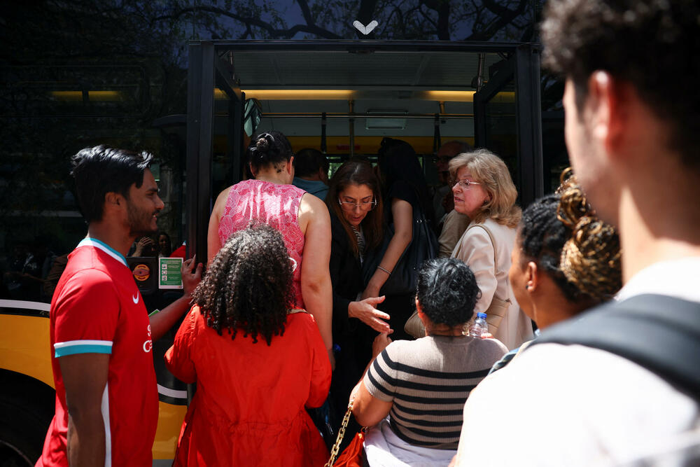 <p>Kompanija Redelektrika, koja proizvodi struju u Španiji, saopštila je da je pogođeno Iberijsko poluostrvo, na kojem retko dolazi do tako masovnog nestanka struje</p>