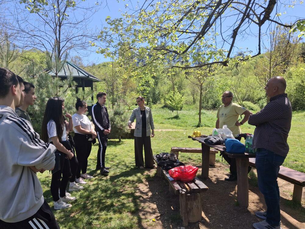 <p>Uvod u ovogodišnju aktivnost bilo je interaktivno predavanje o životnoj sredini i lokalitetu Blace održano nikšićkim gimnazijalcima</p>