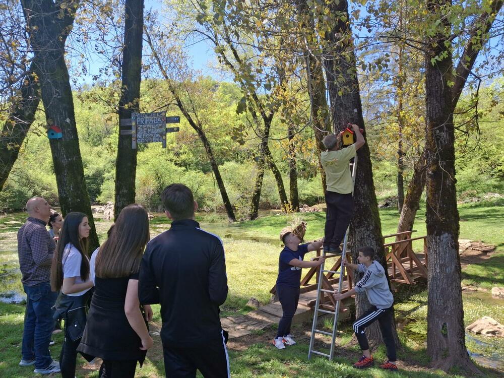 <p>Uvod u ovogodišnju aktivnost bilo je interaktivno predavanje o životnoj sredini i lokalitetu Blace održano nikšićkim gimnazijalcima</p>