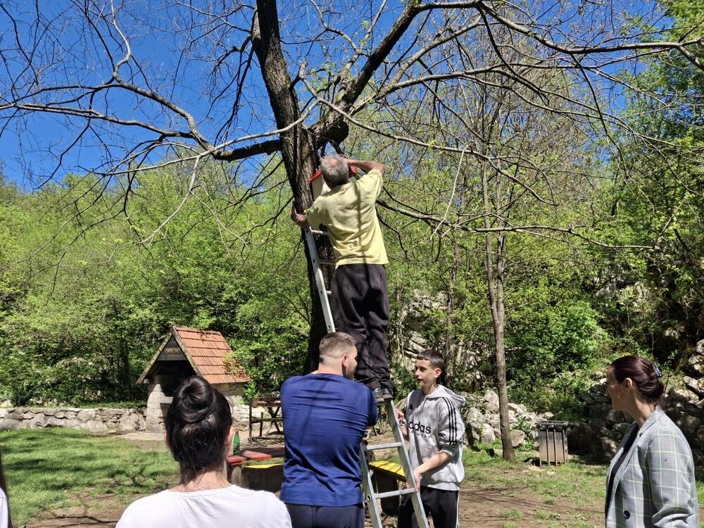 <p>Uvod u ovogodišnju aktivnost bilo je interaktivno predavanje o životnoj sredini i lokalitetu Blace održano nikšićkim gimnazijalcima</p>