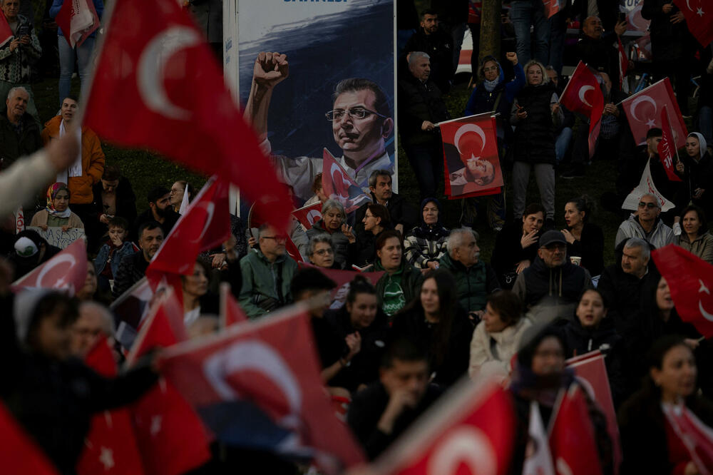 Sa demonstracija pokrenutih nakon hapšenja Imamoglua, Foto: Reuters