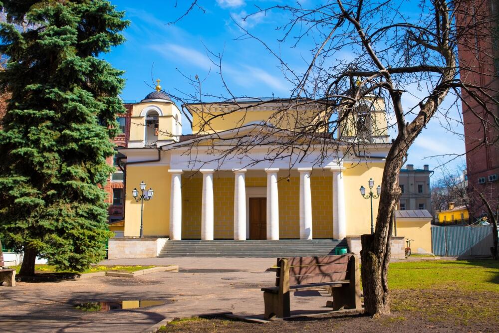 Crkva Svetog Luja u Moskvi u kojoj počiva Zmajević