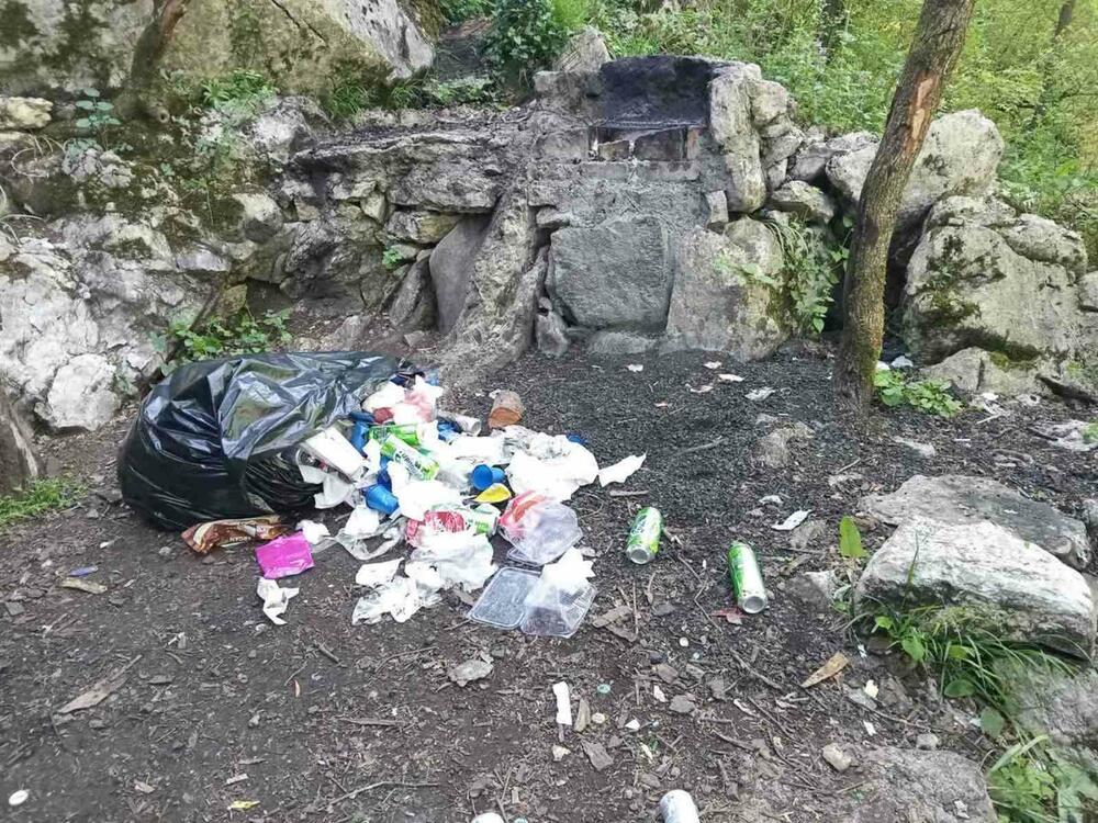 <p>Ima onih koji se potrude da za dan unište dobar dio onoga što vrijedni volonteri stvore</p>