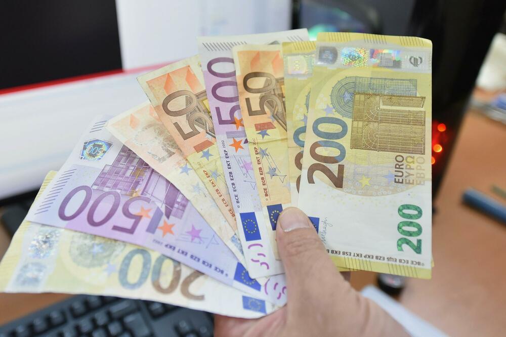 Nedostaje skoro dvije trećine novca za isplatu penzija, Foto: BORIS PEJOVIC