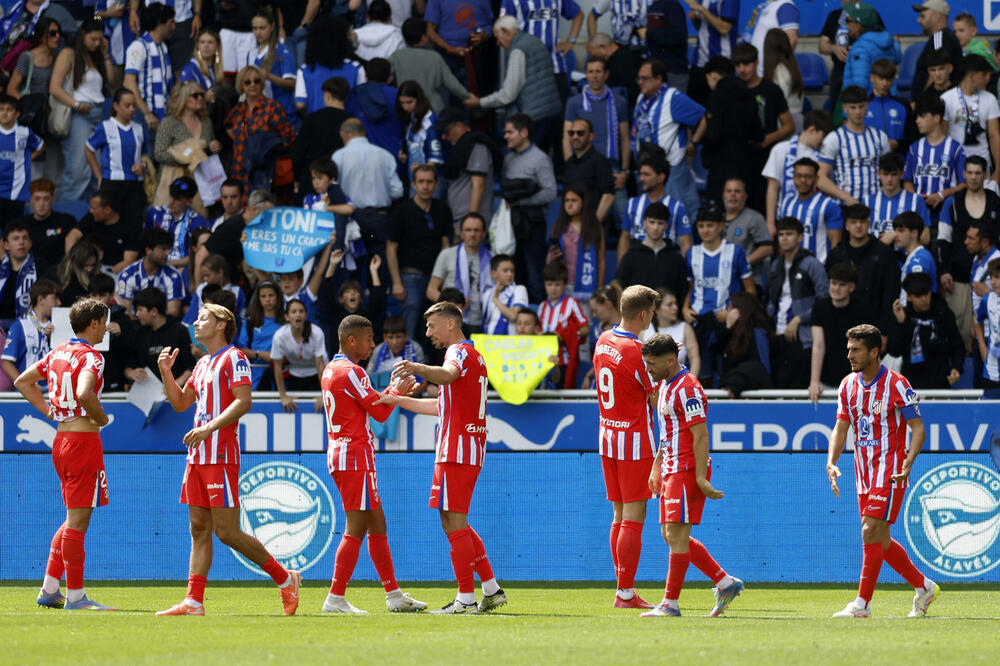 Igrači Atletika imali su šta da kažu jedan drugom, Foto: REUTERS