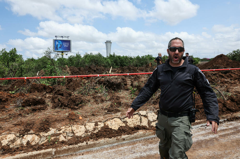 Mjesto pada rakete u Tel Avivu, Foto: REUTERS