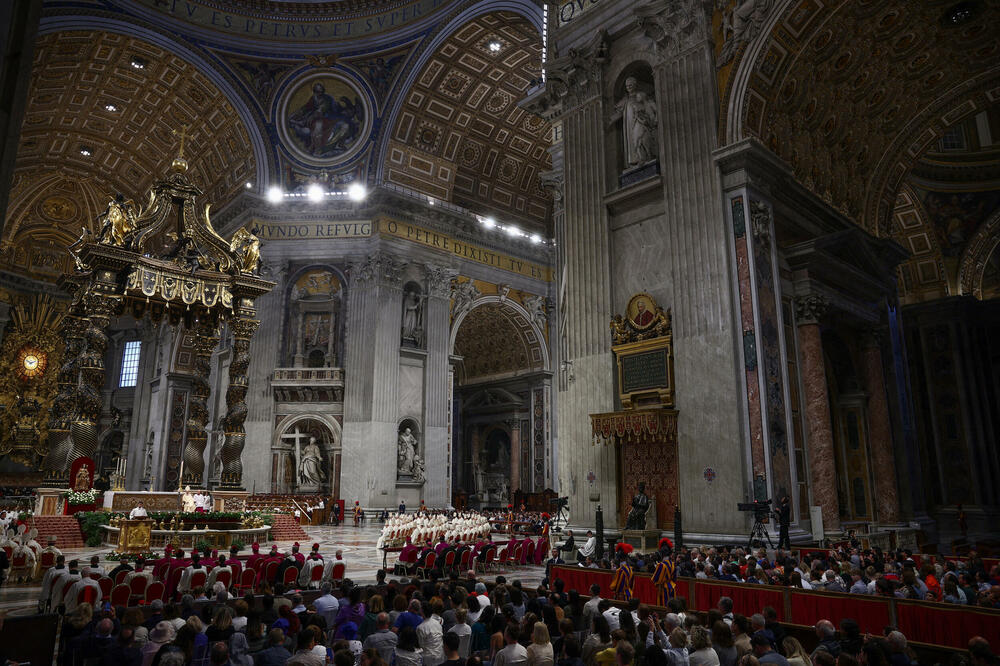 Kardinali prisustvuju žalobnoj misi za papu Franju devetog dana žalosti, Foto: Reuters