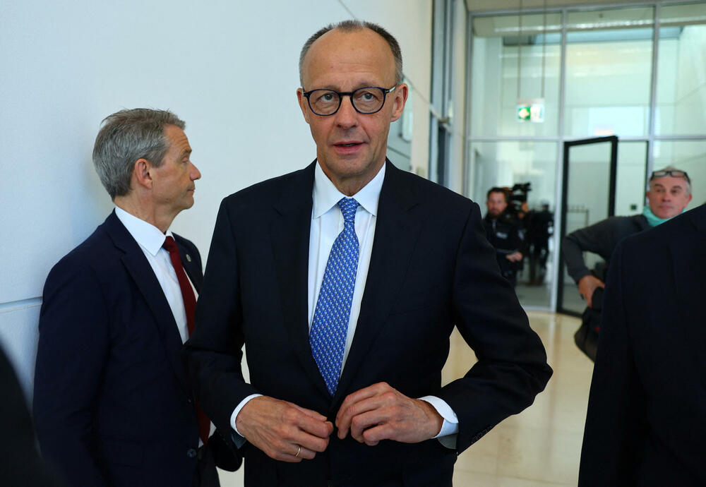 <p>Njegov novi savez sa socijaldemokratama ranije danas je iznenađujuće poražen u prvom krugu glasanja</p>