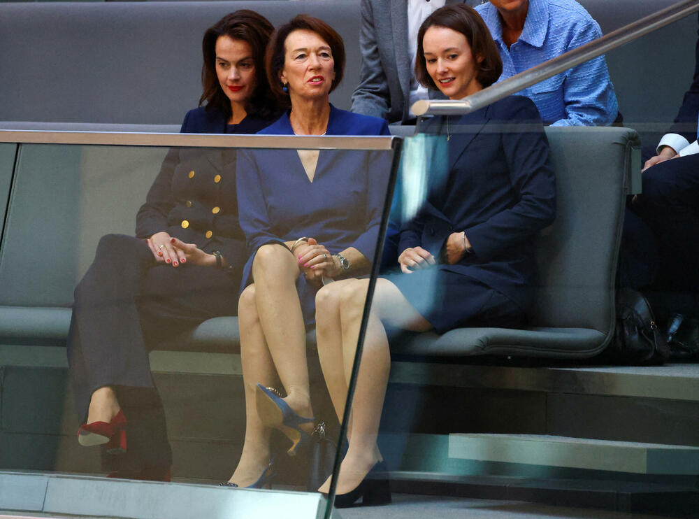 <p>Njegov novi savez sa socijaldemokratama ranije danas je iznenađujuće poražen u prvom krugu glasanja</p>