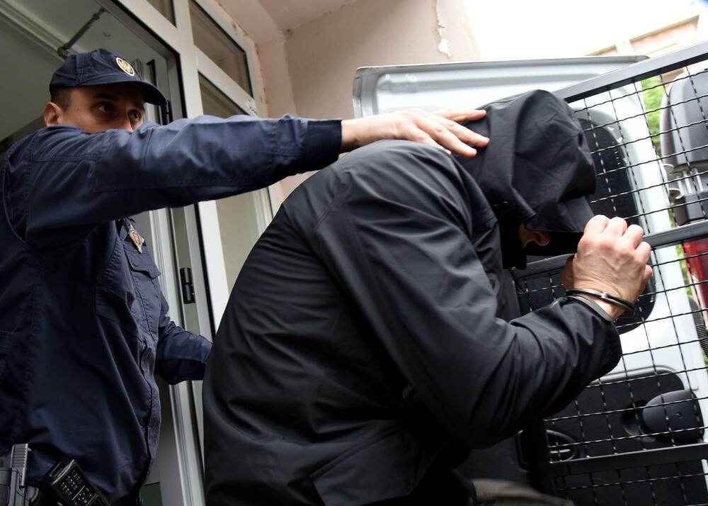 Dovođenje Lazovića