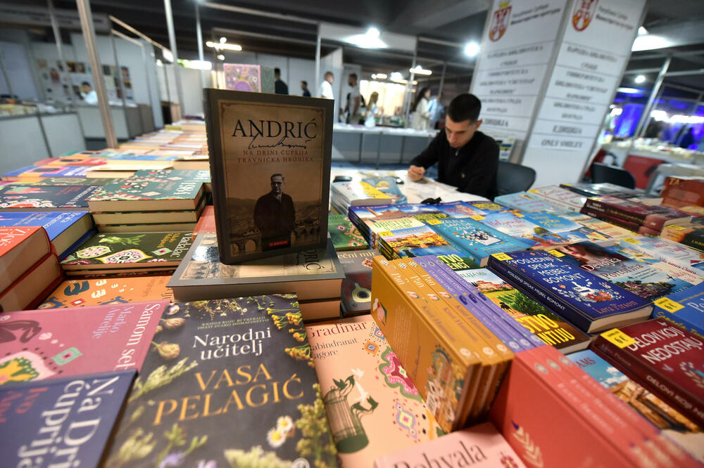 <p>Međunarodni podgorički sajam knjiga i obrazovanja zaslužuje svoj, sajamski prostor, poručila je ministarka kulture i medija Tamara Vujović i pozdravila inicijativu Glavnog grada kojom se najavljuje sajamska zgrada</p>