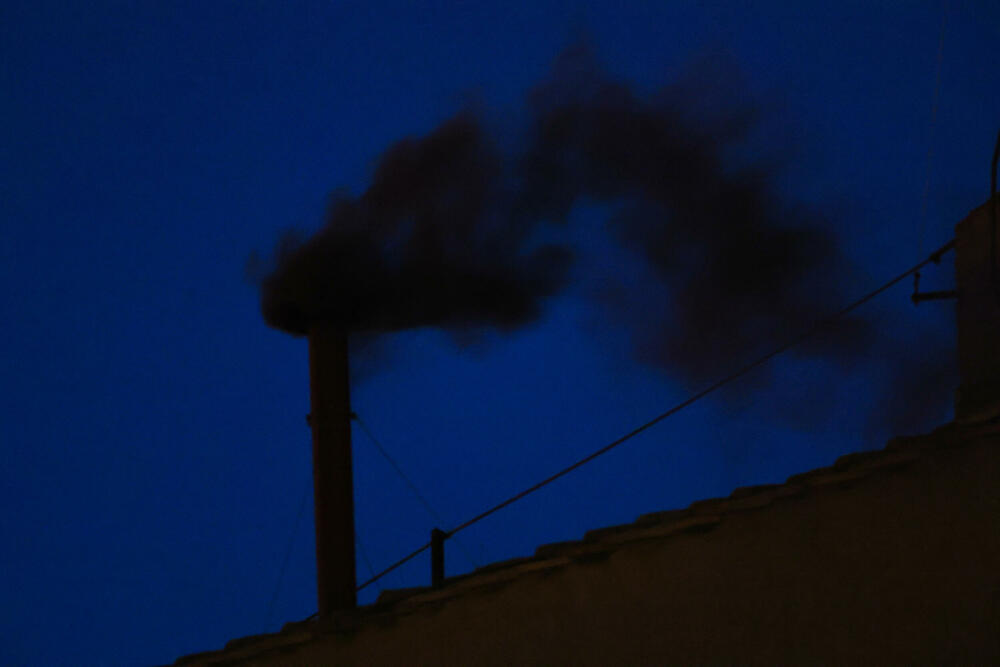 <p>Hiljade vjernika okupilo se na Trgu Svetog Petra</p>