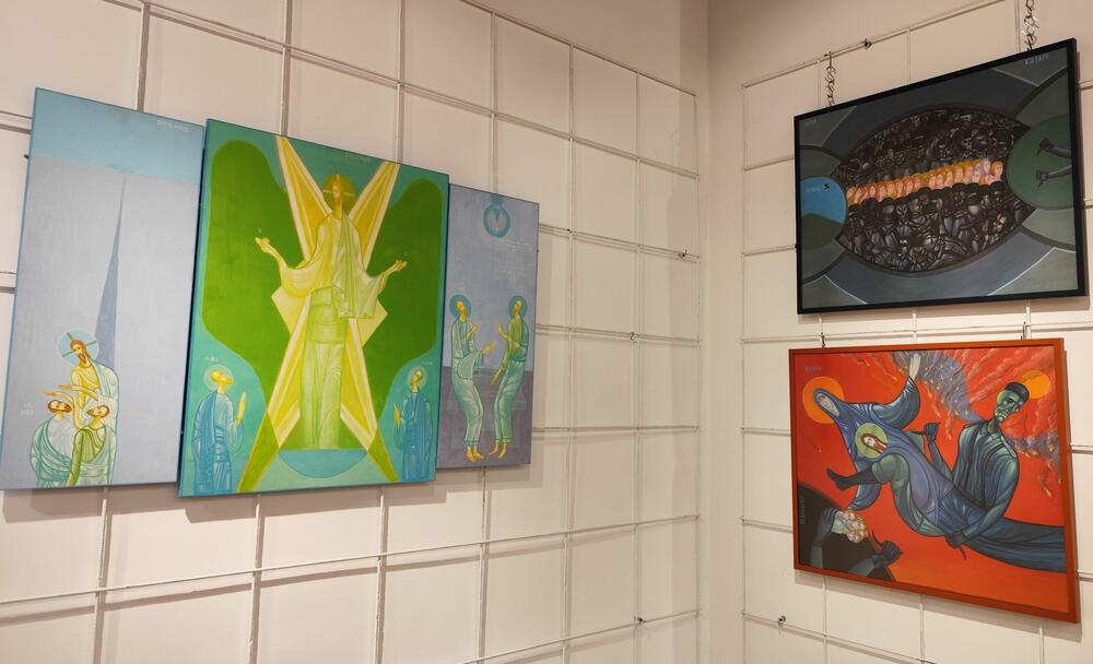 <p>Tradicionalna kulturno-duhovna manifestacija u Nikšiću otvorena izložbom ikona</p>