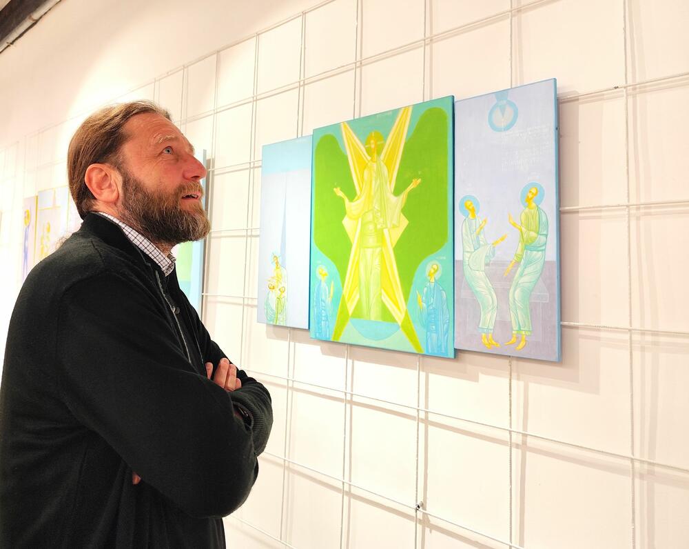 <p>Tradicionalna kulturno-duhovna manifestacija u Nikšiću otvorena izložbom ikona</p>