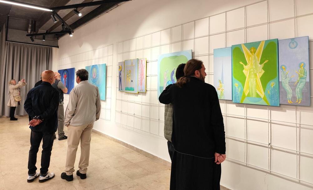 <p>Tradicionalna kulturno-duhovna manifestacija u Nikšiću otvorena izložbom ikona</p>