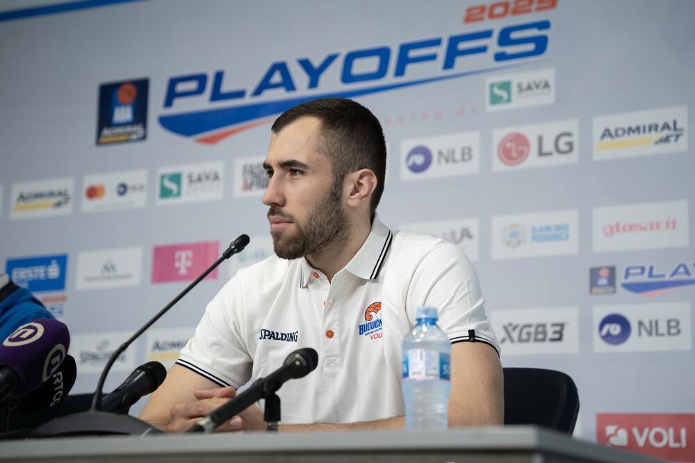 Kenan Kamenjaš na pres konferenciji, Foto: KK Budućnost Voli