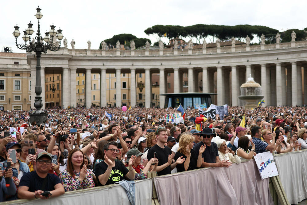 <p>Lav XIV održao govor nakon svoje prve nedjeljne molitve u svojstvu pape</p>