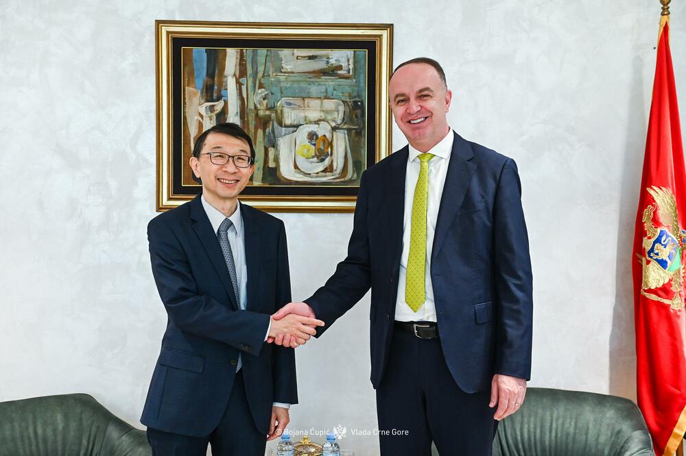 Akiro Imamura, Nik Đeljošaj