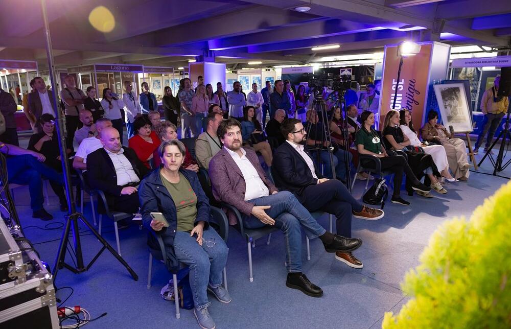 <p>Priznanja uručena najboljim izdavačima, autorima, institucijama i projektima iz regiona</p>