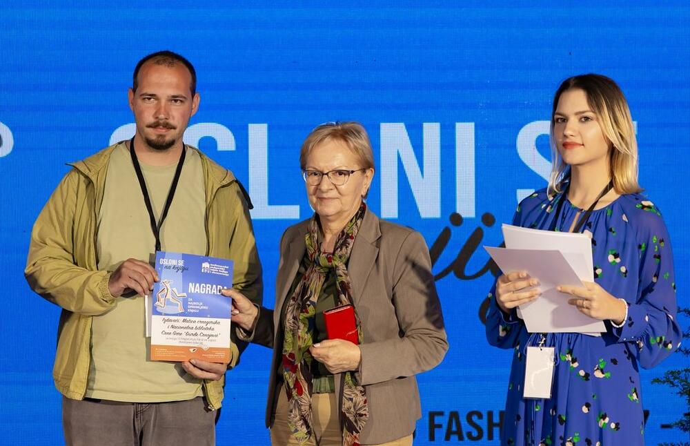 <p>Priznanja uručena najboljim izdavačima, autorima, institucijama i projektima iz regiona</p>