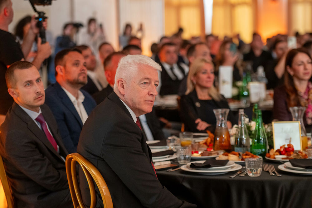 <p>Znanje, integritet i liderstvo moraju postati osnova napredovanja i odlučivanja, kazao je predsjednik AMM-a Budimir Raičković</p>