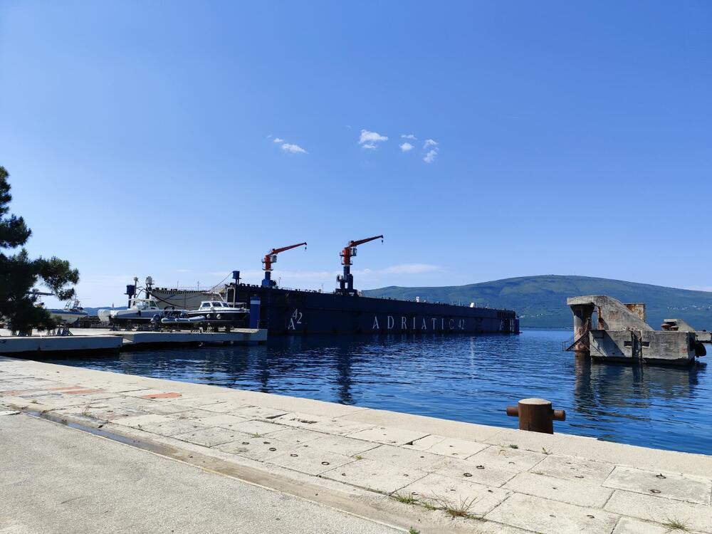 <p>Čelnici A42 brodogradilišta priredili dan za medije i prestavili dostignuća u obnmovi brodoremotne djelatnosti u Crnoj Gori</p>