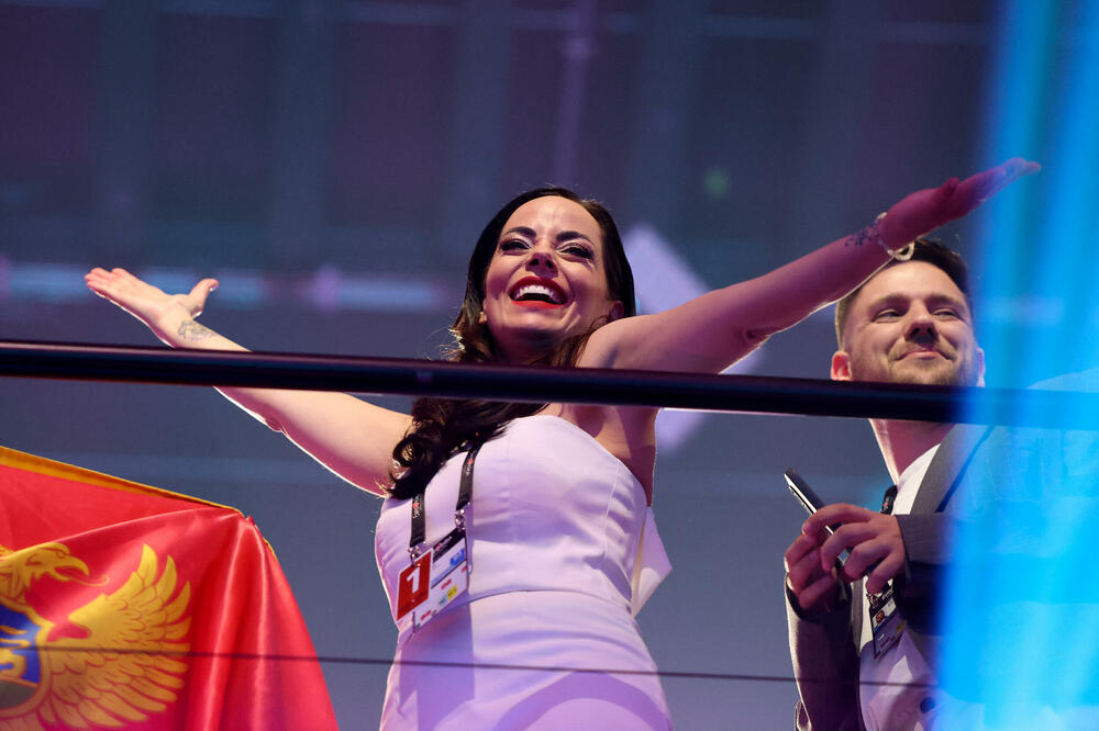 <p>Predstavnica Crne Gore Nina Žižić nastupila je s pjesmom "Dobrodošli"</p>