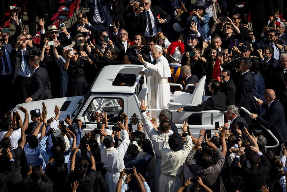 <p>"Izgradimo crkvu zasnovanu na Božjoj ljubavi i jedinstvu, misionarsku crkvu koja pruža svoje ruke svijetu", rekao je papa Lav</p>