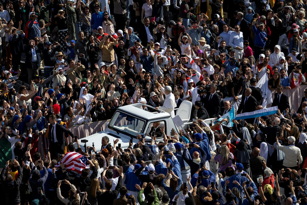 <p>"Izgradimo crkvu zasnovanu na Božjoj ljubavi i jedinstvu, misionarsku crkvu koja pruža svoje ruke svijetu", rekao je papa Lav</p>