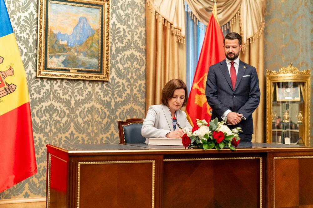 <p>Predsjednicu Moldavije Maju Sandu je u Rezidenciji na Cetinju, dočekao predsjednik Crne Gore Jakov Milatović</p>