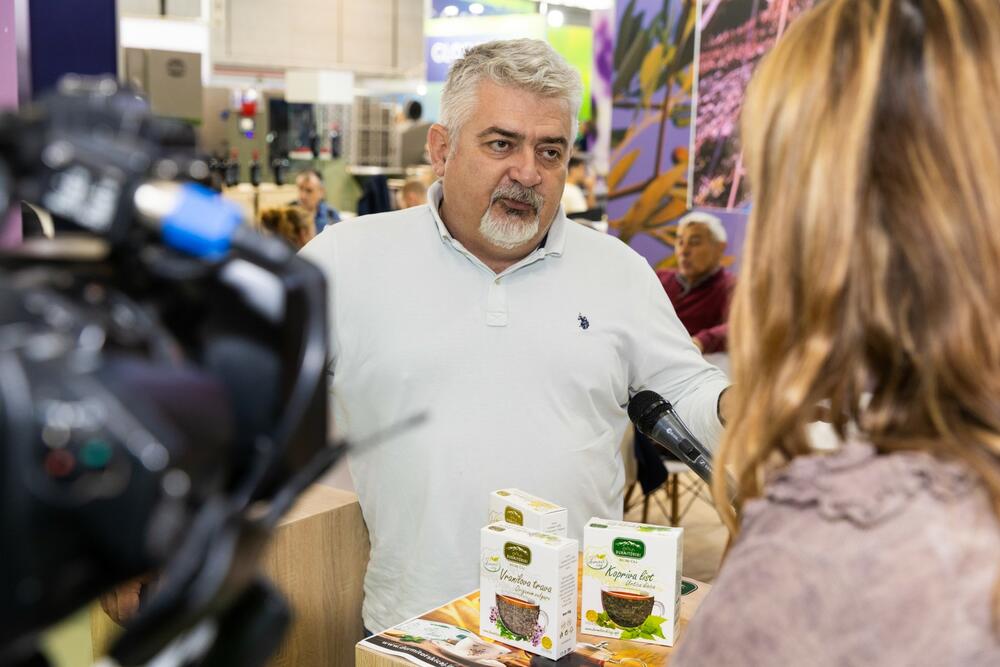 <p>U okviru nacionalnog štanda, Komora predstavlja crnogorsku privredu kroz promociju domaćih proizvođača iz oblasti poljoprivrede, prehrambene industrije i ruralnog turizma</p>