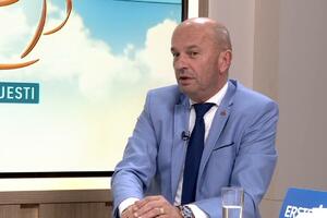 Raičković: Politika mora konačno biti podređena ekonomiji, nema...