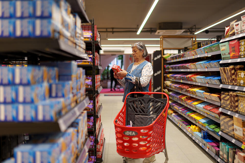 <p>Na dobro poznatoj adresi u Ulici Sava Ilića br. 4, u blizini Omladinskog parka u Igalu, renovirana je IDEA prodavnica. S novim, modernizovanim prostorom i unaprijeđenom ponudom, prodavnica je sada dodatno prilagođena potrebama kako lokalnog stanovništva, tako i turista koji rado posjećuju ovu popularnu destinaciju na crnogorskoj obali.</p>