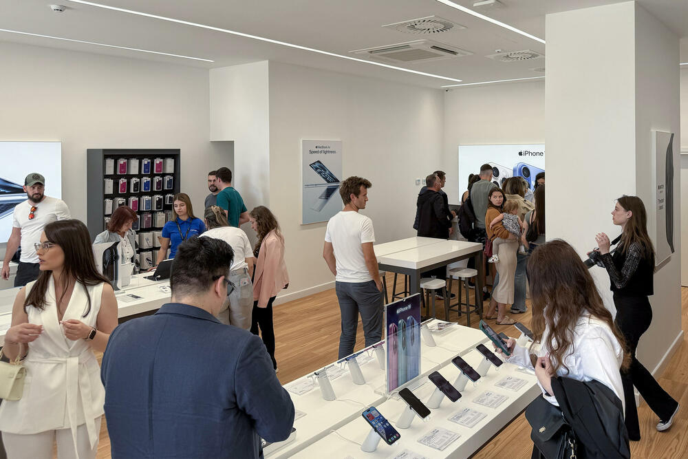 <p>iCentar otvorio novu lokaciju u Tivtu kao Apple autorizovani prodavac.</p>