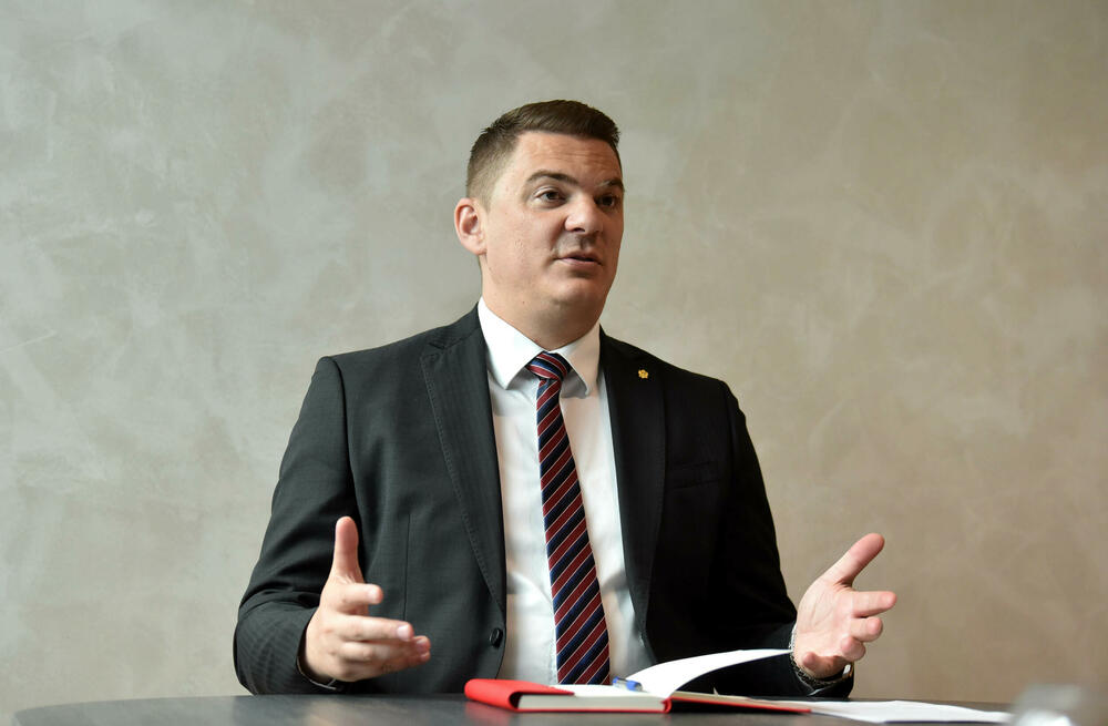 Ministar energetike i rudarstva Admir Šahmanović