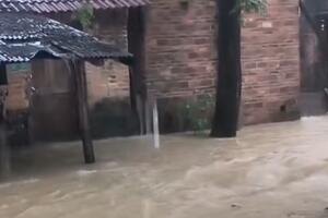 Jaka kiša u Kini izazvala klizišta: Najmanje četiri osobe...