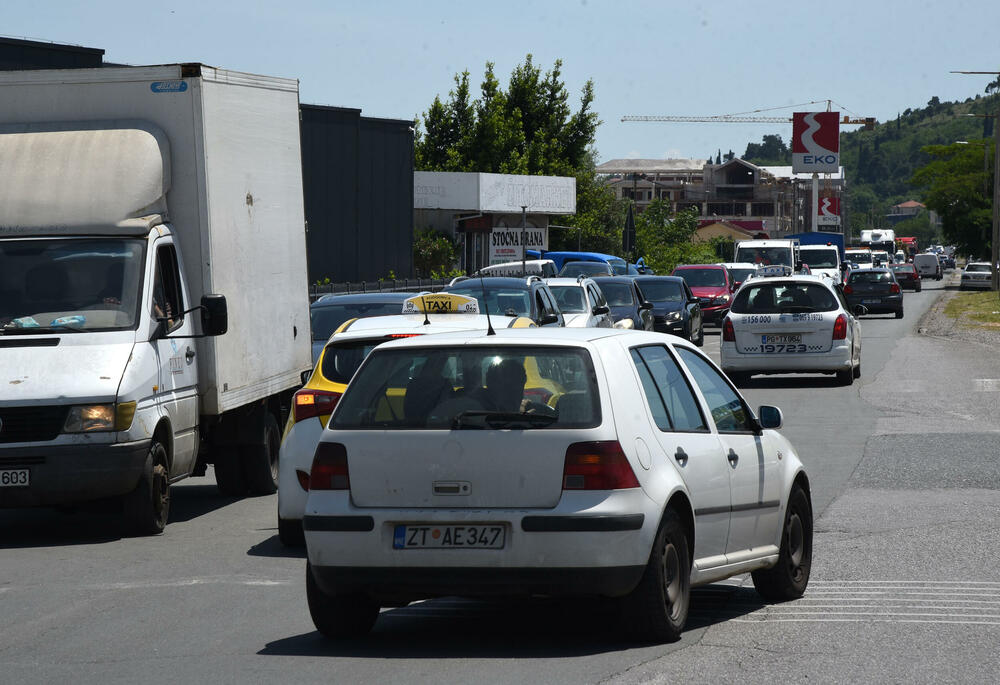 <p>Nije završena ni eksproprijacija koja je trenutno pokrenuta za 28 parcela za prioritetni dio trase od kružnog toka kod zgrade “Vodovoda” do bivše fabrike 19. decembar</p>