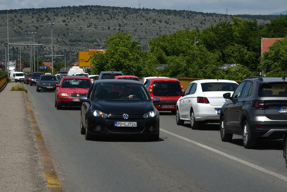 <p>Nije završena ni eksproprijacija koja je trenutno pokrenuta za 28 parcela za prioritetni dio trase od kružnog toka kod zgrade “Vodovoda” do bivše fabrike 19. decembar</p>