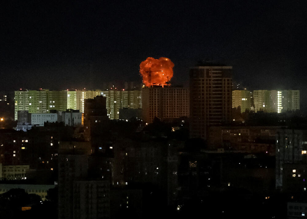 <p>Vojna uprava Kijeva prijavila je štetu u šest okruga ukrajinske prijestonice</p>