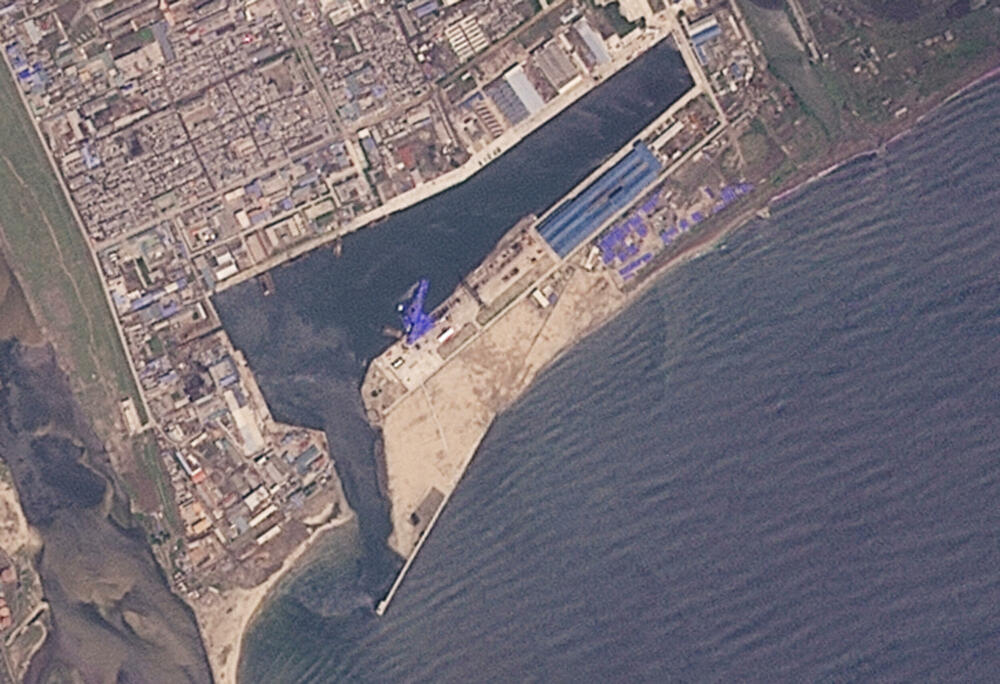 <p>Djelovi dna razarača teškog 5.000 tona smrskani su tokom ceremonije</p>