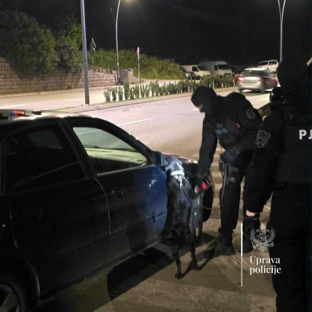 <p>"Pojačano prisustvo službenika policije ima za cilj kontrolu operativno interesantnih lica, prevenciju i suzbijanje svih oblika kriminala, kao i očuvanje javnog reda i mira", ističe se u saopštenju</p>