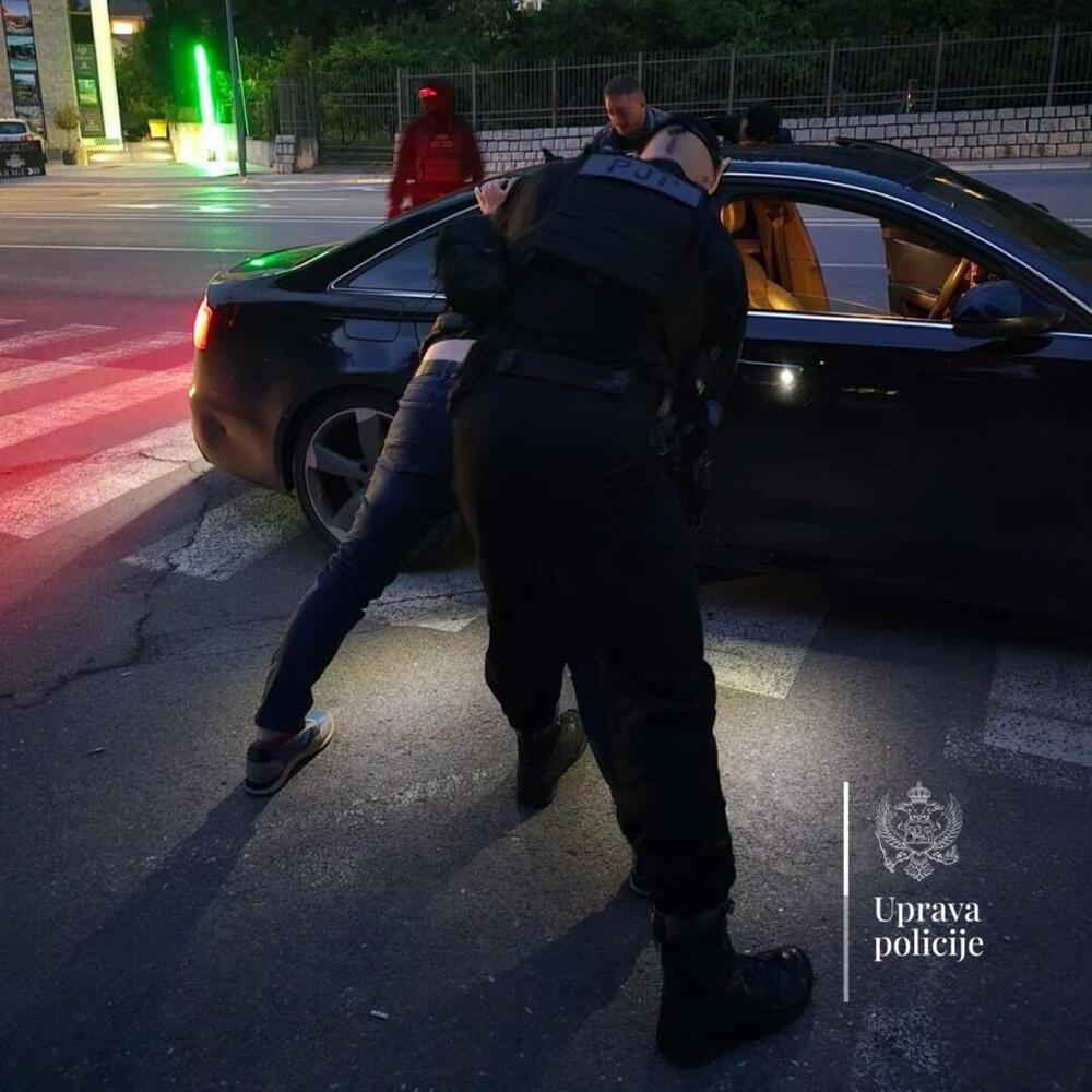 <p>"Pojačano prisustvo službenika policije ima za cilj kontrolu operativno interesantnih lica, prevenciju i suzbijanje svih oblika kriminala, kao i očuvanje javnog reda i mira", ističe se u saopštenju</p>
