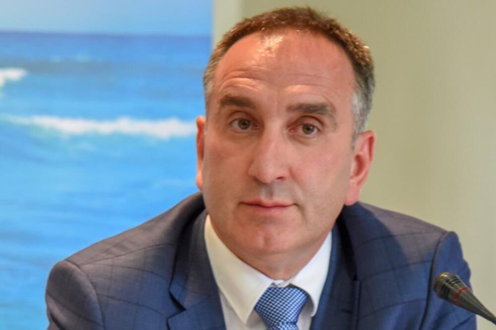 Preispitati fiskalne mjere, unaprijediti promociju, rješavati probleme: Jovović, Foto: Savo Prelević