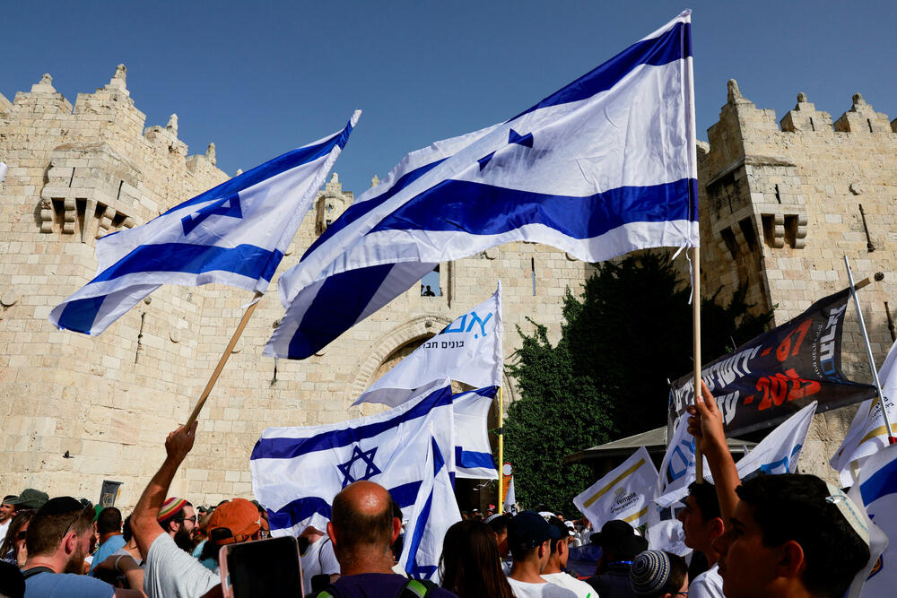 <p>Palestinski prodavci zatvorili su radnje ranije i policija je postavljena duž uskih sokaka uoči marša koji se često pretvara u glasnu i ponekad nasilnu povorku ultranacionalističkih Jevreja</p>