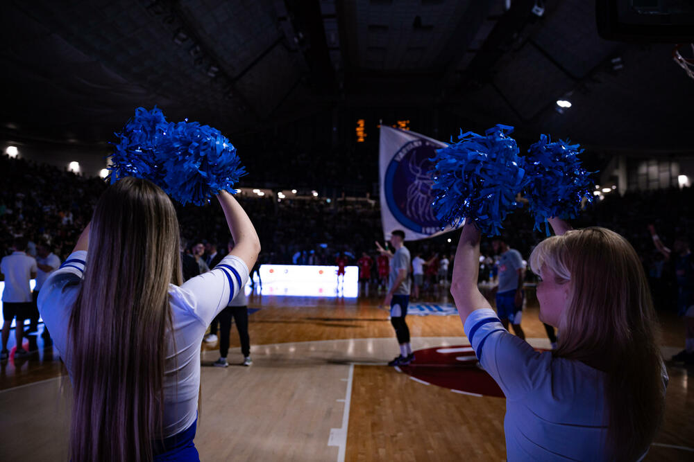 <p>"Plavi" u prvom meču polufinalne serije AdmiralBet ABA lige razbili Crvenu zvezdu 104:70</p>