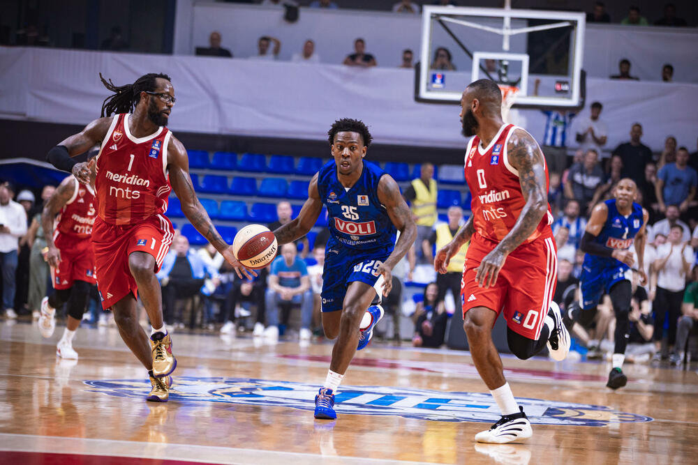 <p>"Plavi" u prvom meču polufinalne serije AdmiralBet ABA lige razbili Crvenu zvezdu 104:70</p>